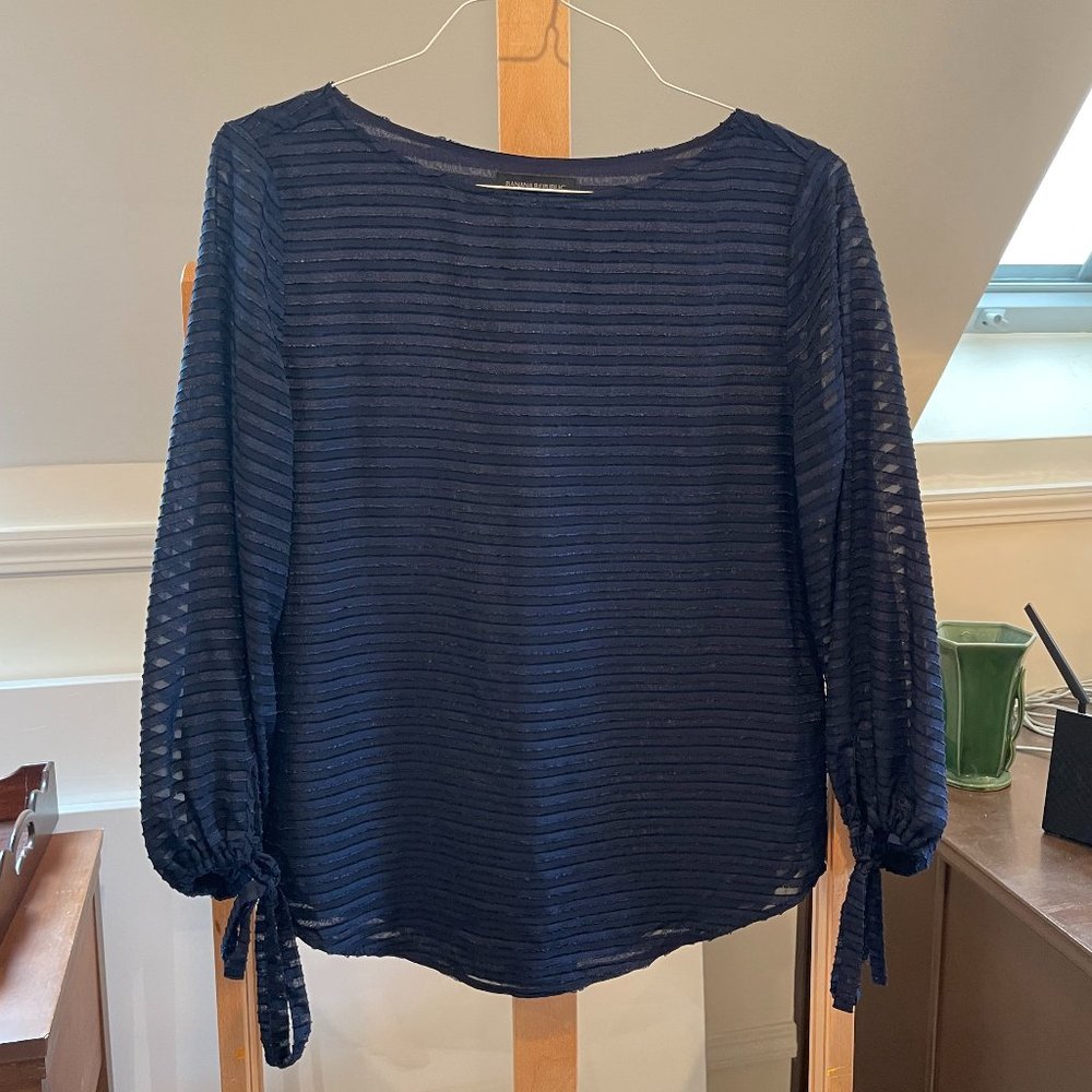 Navy Blue Banana Republic Blouse - Size Medium EUC